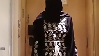 Arab Hijab-Wearing Woman In Sexual Activity