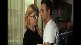 Vintage Italian Mature Lady'S Anal Adventure