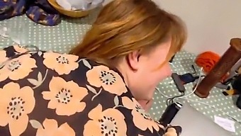 A Red-Haired Married Woman'S One-Night Stand