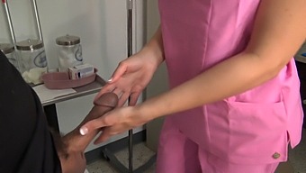Nurse Gives Patient A Handjob In Hd