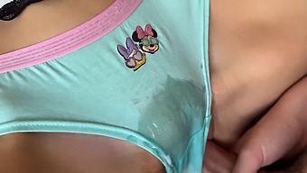 Passionate Encounter With A Friendly Wife During Erotic Clit Stimulation And Intense Orgasm